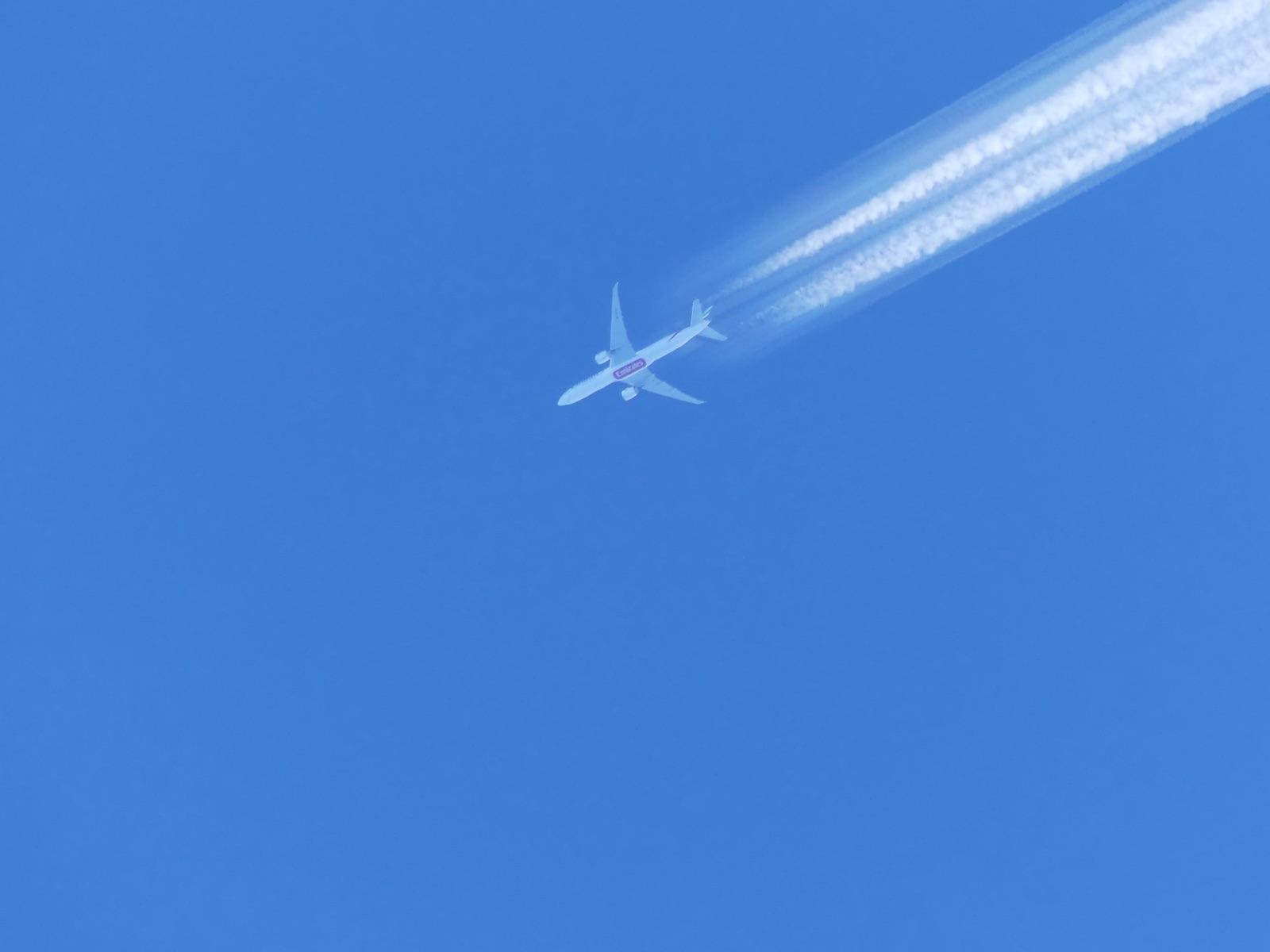 2026年、フライトのカーボンオフセット——本当に意味があるのか、それともグリーンウォッシングか? — 記事画像