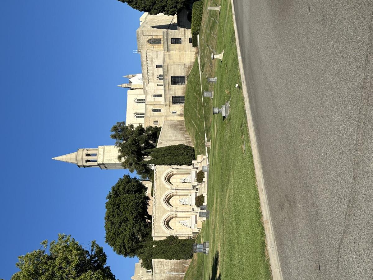 Forest Lawn Glendale Holly Terrace Tumulo Mj — imagem do artigo