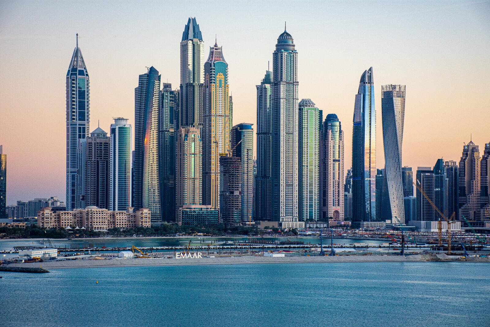 Where to Stay in Dubai in 2026: An Honest Neighborhood-by-Neighborhood Guide, from Marina Beach to the Charming Chaos of Deira — cover